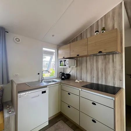 Bungalow 6 Personnes Camping 5 Etoiles Ile De Re Кемпинг Сент-Мари-де-Ре