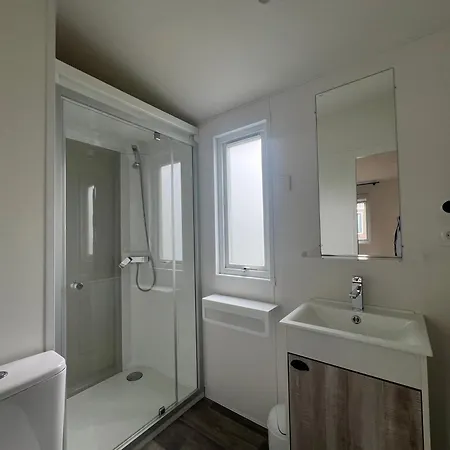 Bungalow 6 Personnes Camping 5 Etoiles Ile De Re Sainte-Marie-de-Ré